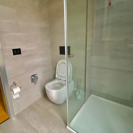 Apartment The Luxe Bathtub Haven *