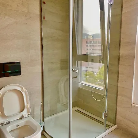 Apartment The Luxe Bathtub Haven