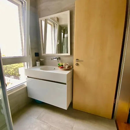 The Luxe Bathtub Haven Apartment *