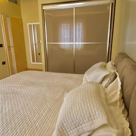 The Luxe Bathtub Haven Apartment